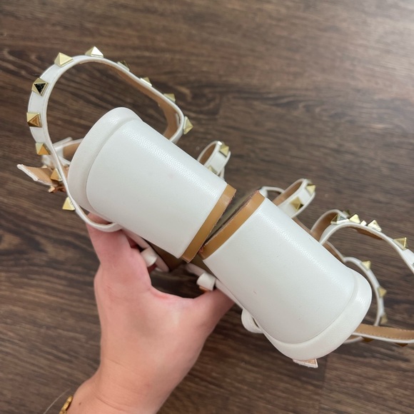 ROCKSTUD ANKLE STRAP SANDAL 60 MM - Picture 13 of 15